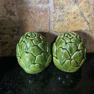 Artichoke Salt and Pepper shakers. Used. No chips